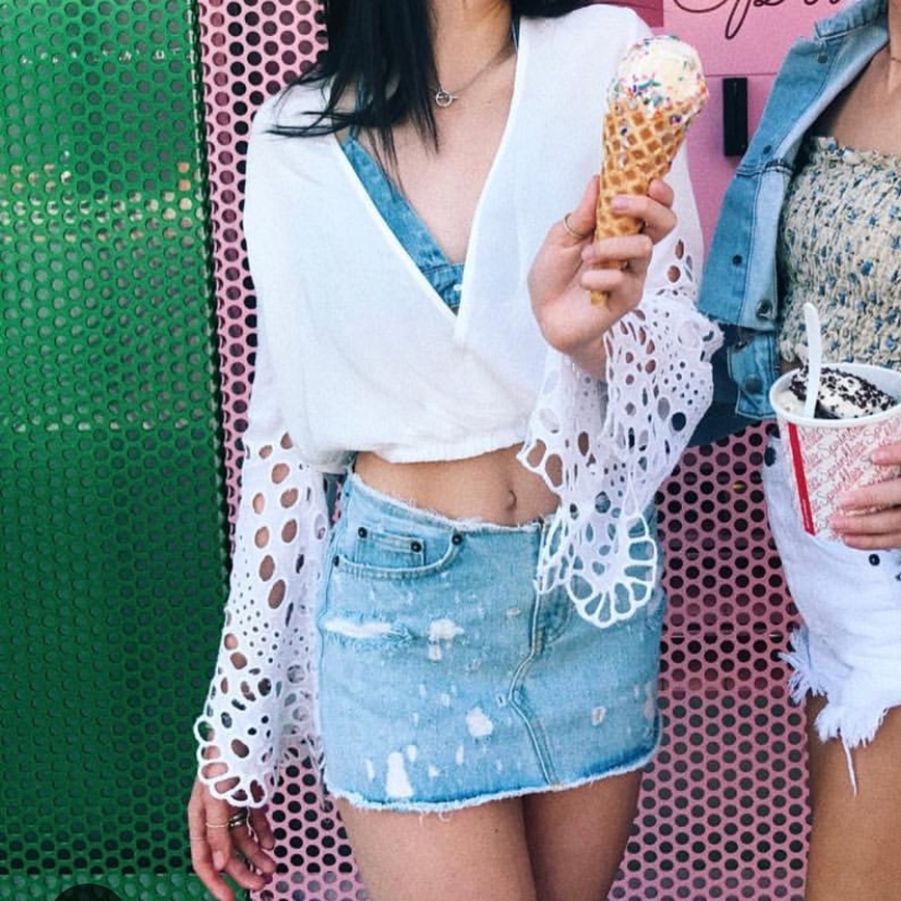LF white long sleeve crop top